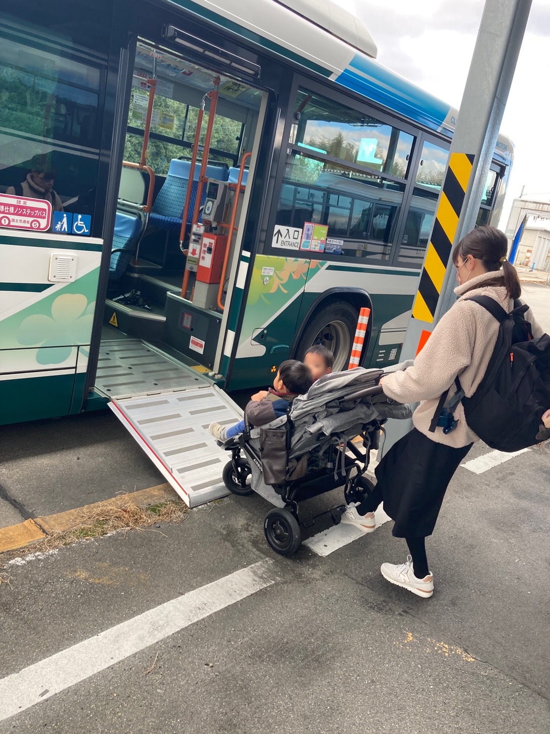 【三重交通株式会社 路線バス】二人乗りベビーカー利用時の乗車について打ち合わせをしました